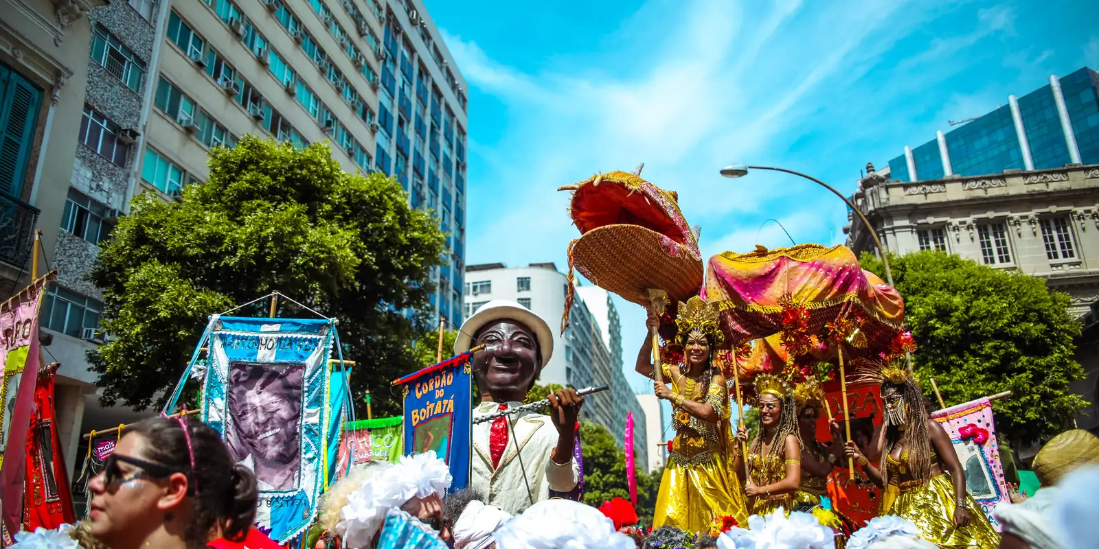 Rio: Cordão do Boitatá estreia no circuito dos megablocos do carnaval