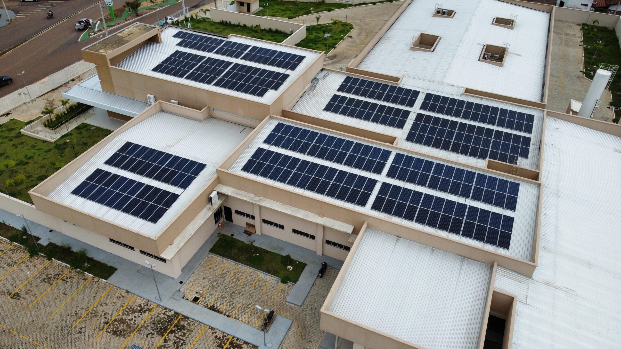 Programa da Prefeitura de Palmas concede até 50% de desconto em tributos para quem utiliza energia solar