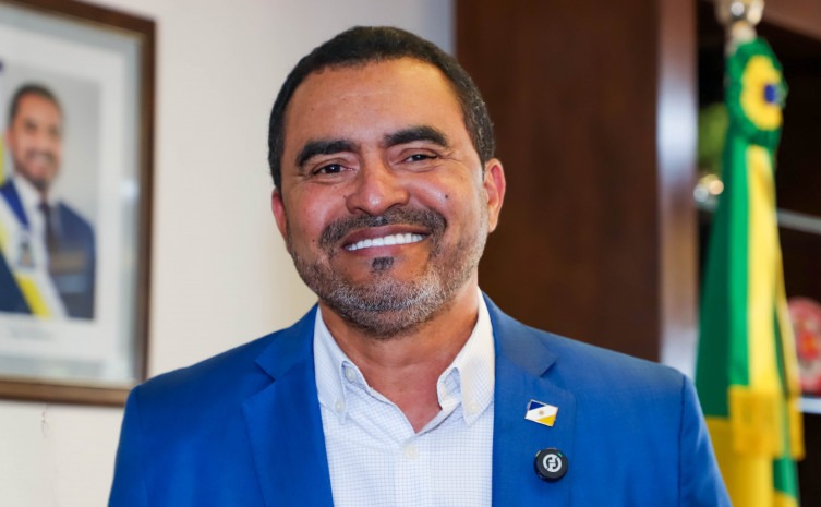 Governador autoriza repasse de R$ 8 milhões para fortalecer infraestrutura dos municípios tocantinenses