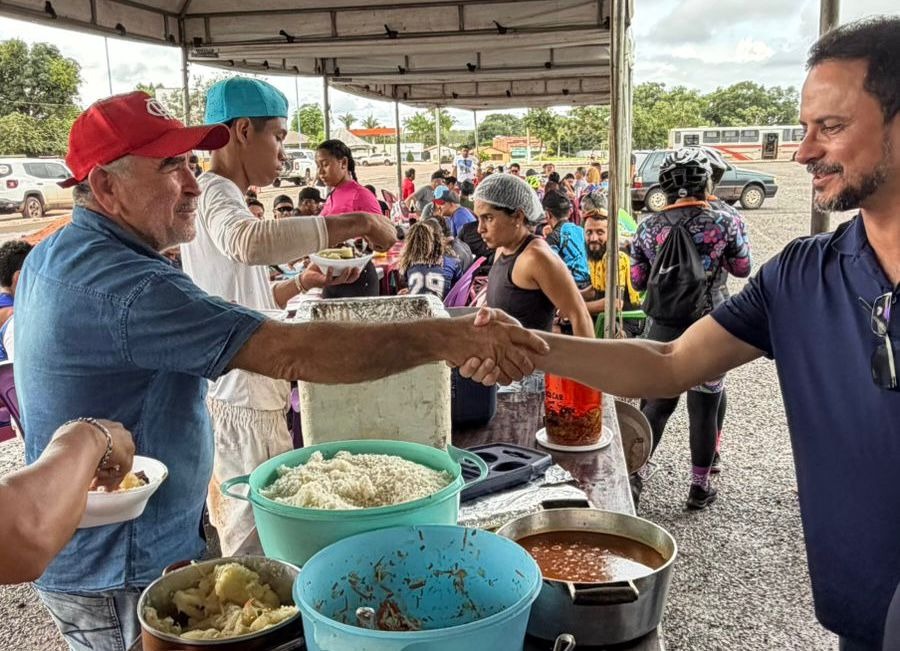 Pré-candidato a deputado estadual prestigia passeio ciclístico no Bico