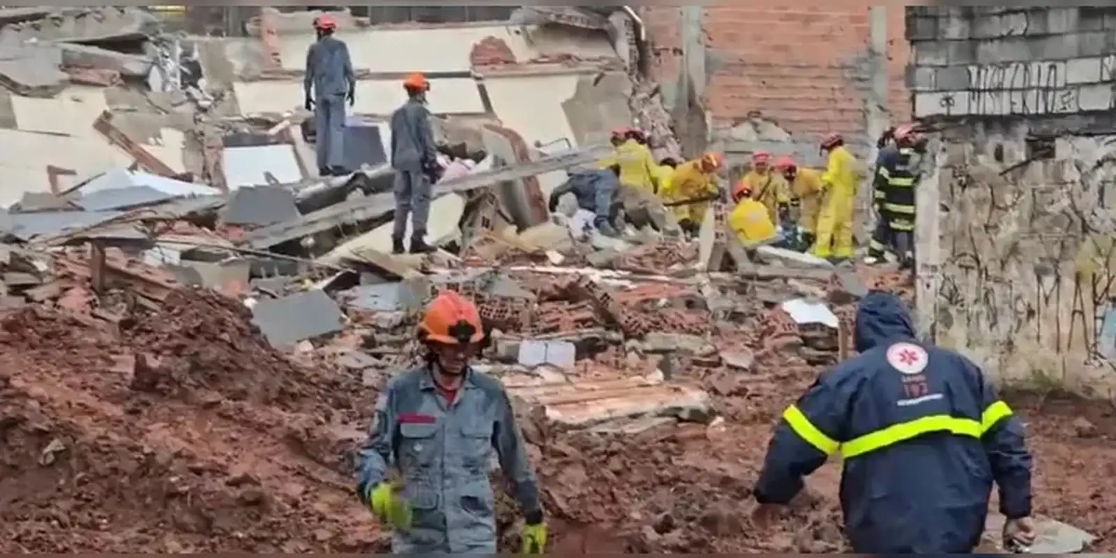 Prédio desaba em São Bernardo do Campo e deixa cinco feridos