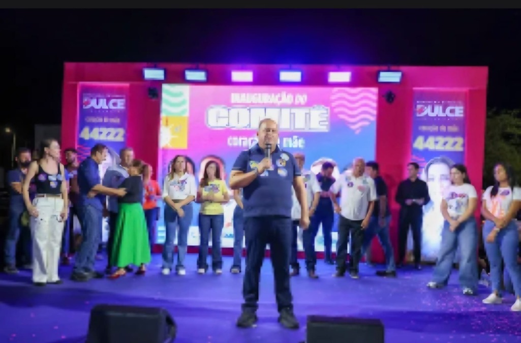 Eduardo Gomes prestigia inauguração do comitê de Dulce Miranda em Palmas